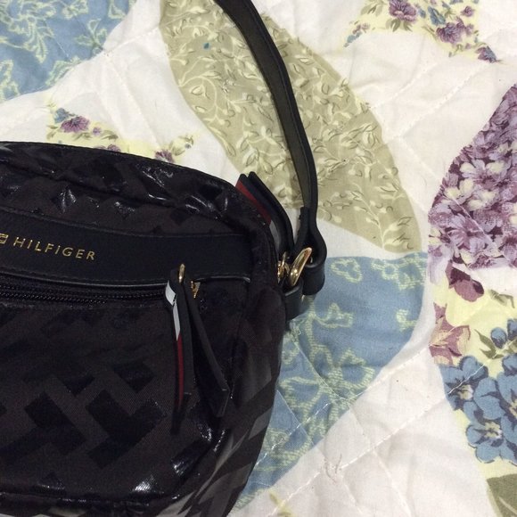 tommy hill-figure purse - Picture 2 of 4